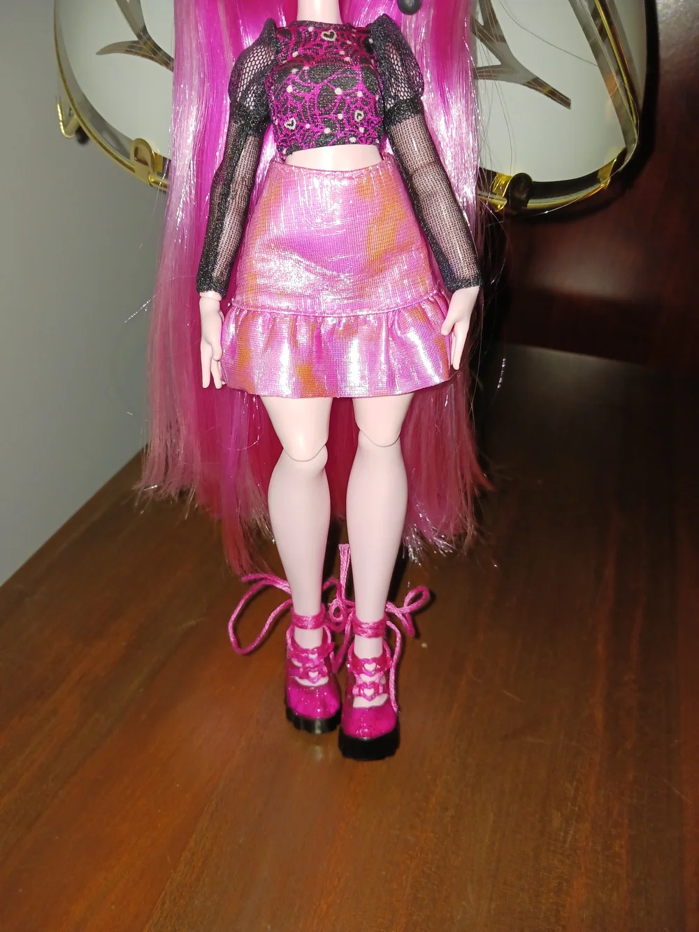 Monster High Skulltimate Secrets Fearidescent Draculaura Doll Reroot